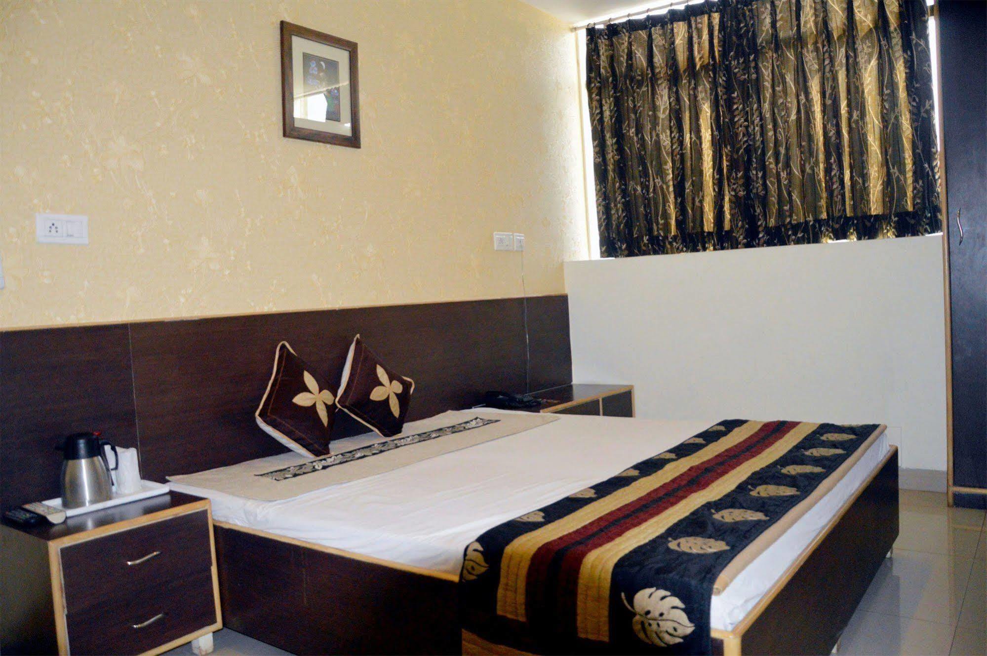 Hotel Ananta Inn Jaipur Dış mekan fotoğraf