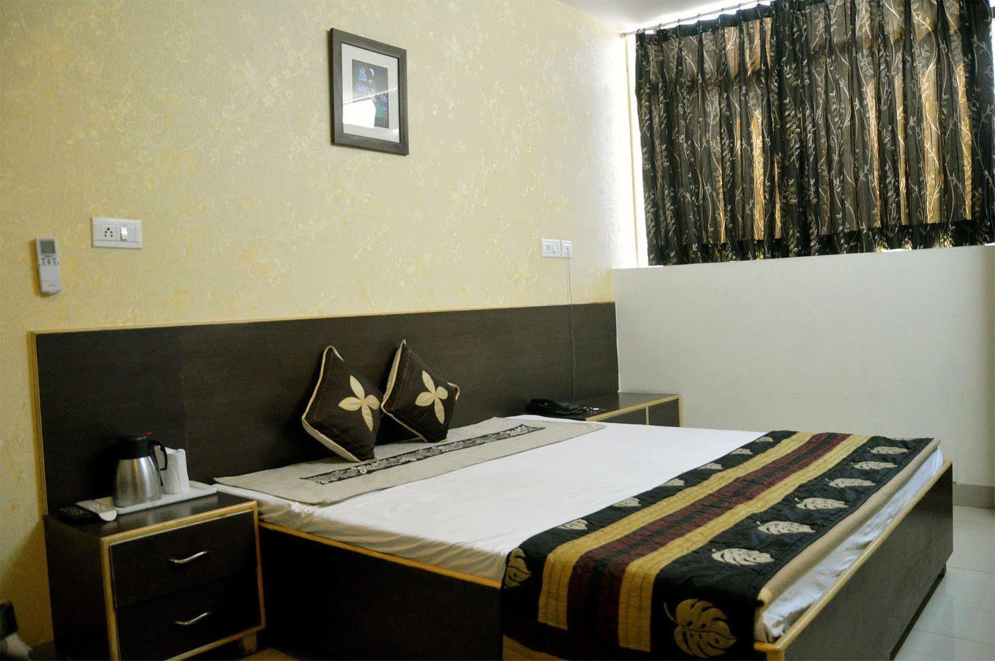 Hotel Ananta Inn Jaipur Dış mekan fotoğraf